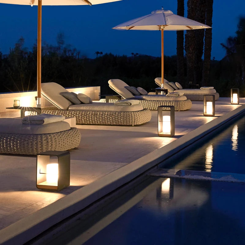 Outdoor Solar LED Floor Lamp for Lawn and Courtyard Lighting